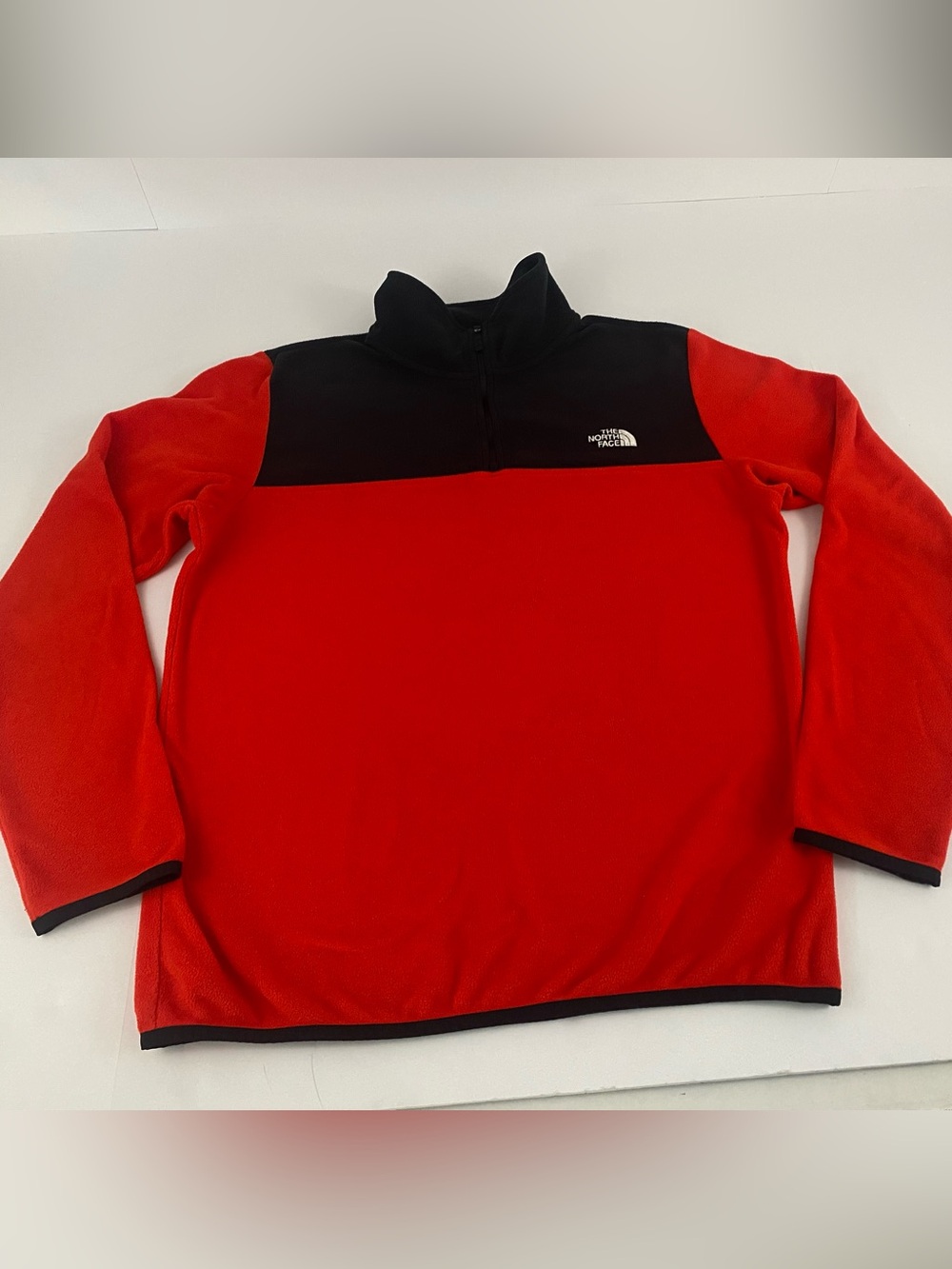 The North Face Men’s Fleece Men’s Medium Black & Red